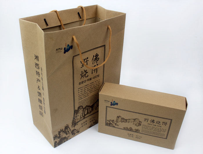 這樣原汁原味土特產(chǎn)禮品盒+手提袋套裝你也想要嗎？快來長(zhǎng)沙印刷廠日大彩印定制！